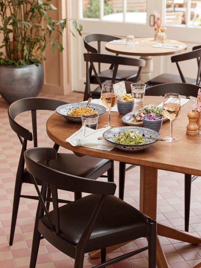 The Georgian, Haslemere, Surrey Екстер'єр фото