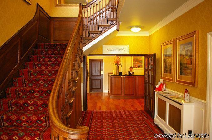 The Georgian, Haslemere, Surrey Інтер'єр фото