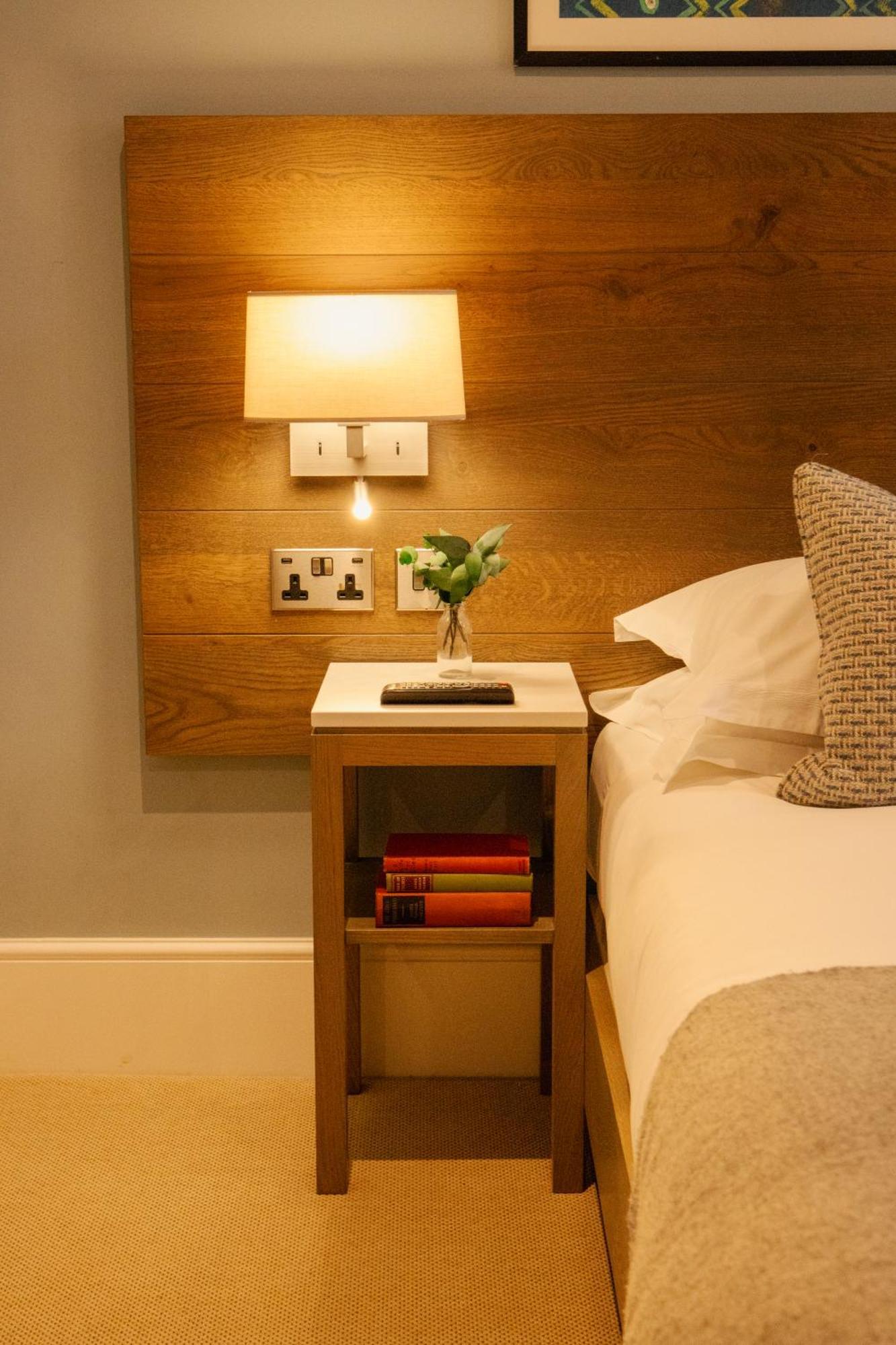 The Georgian, Haslemere, Surrey Екстер'єр фото