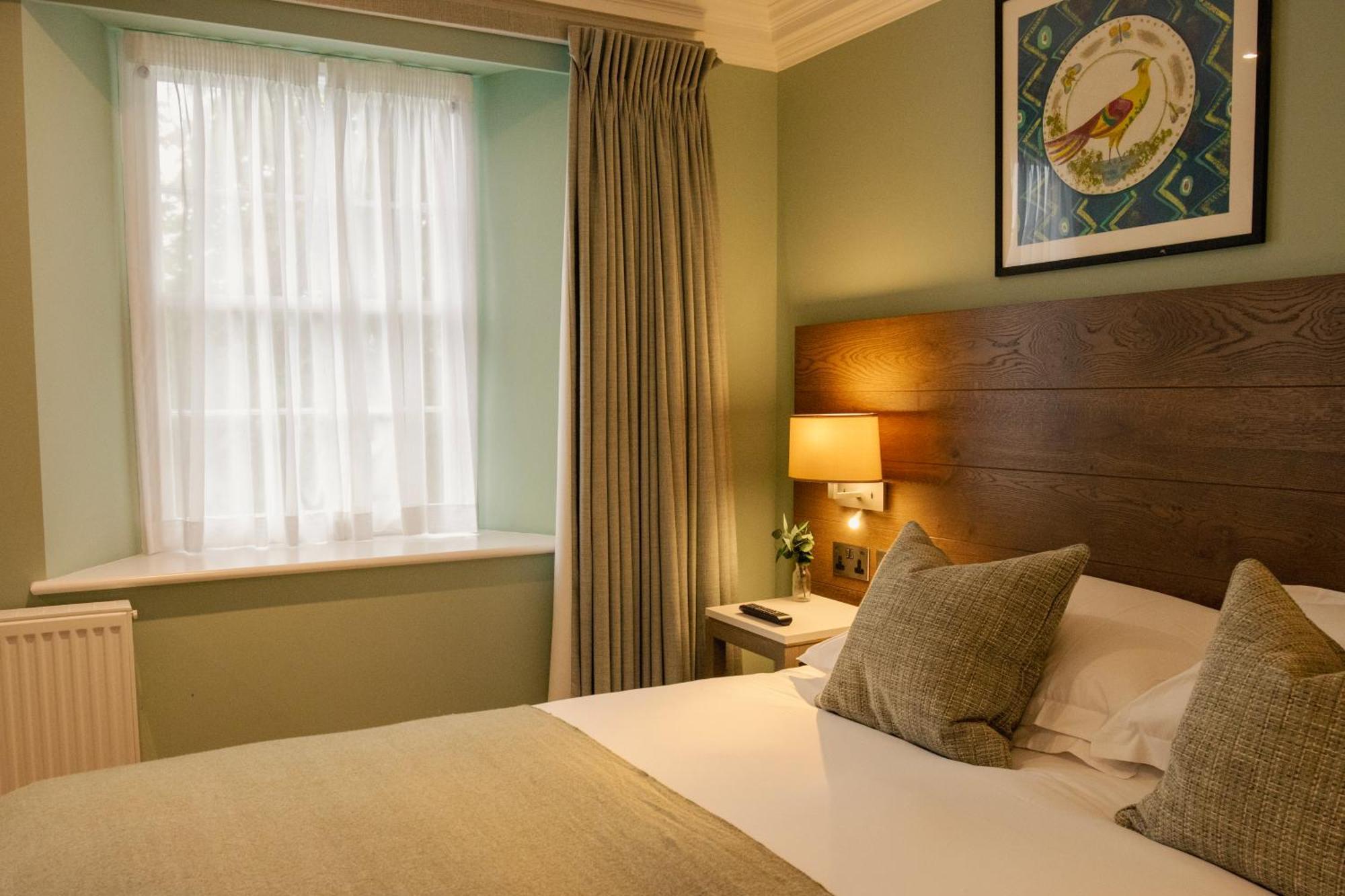 The Georgian, Haslemere, Surrey Екстер'єр фото