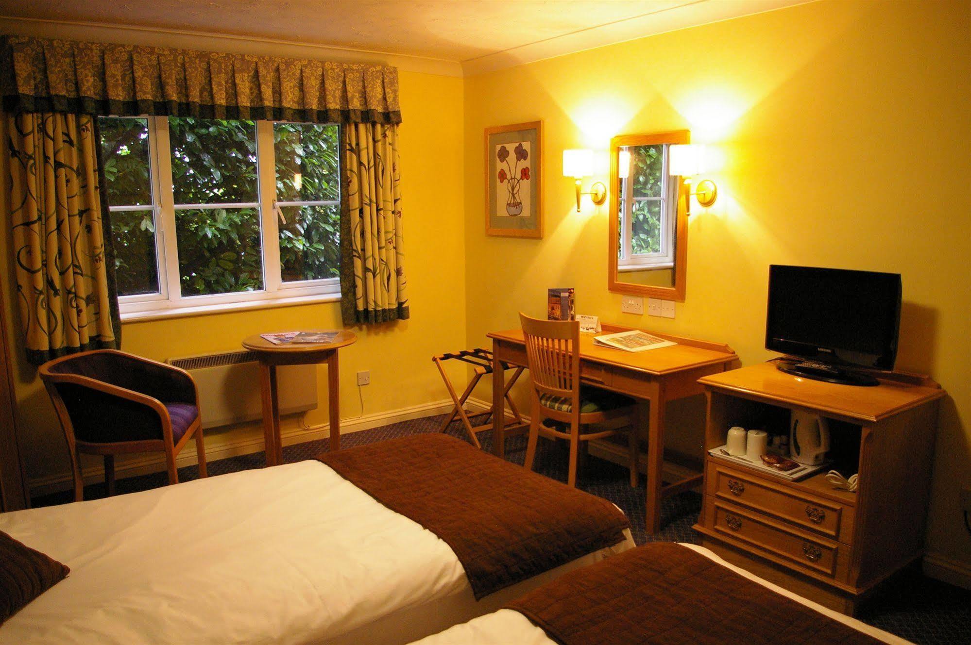 The Georgian, Haslemere, Surrey Екстер'єр фото