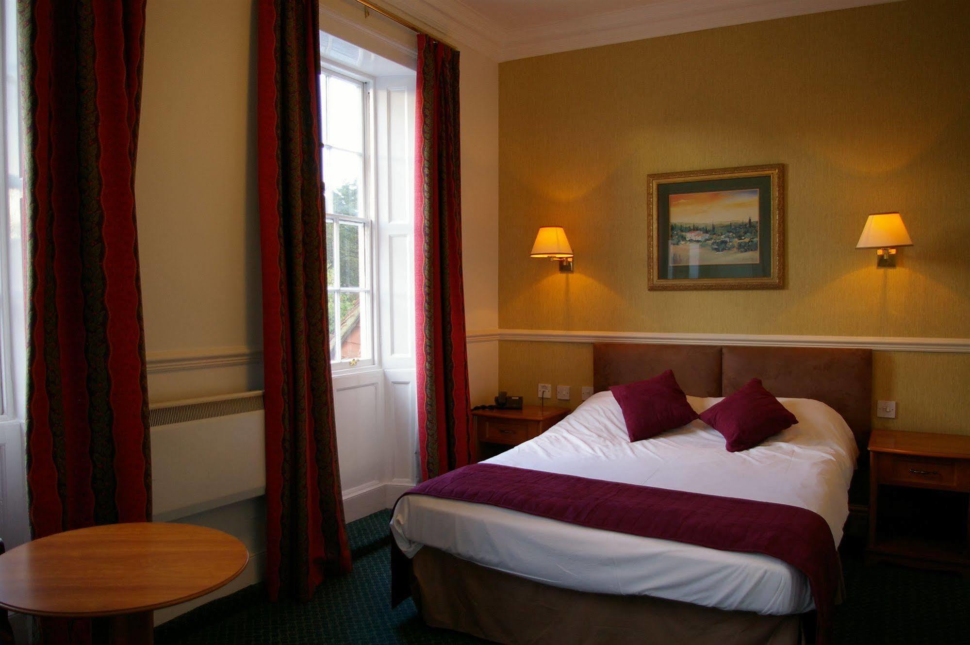 The Georgian, Haslemere, Surrey Екстер'єр фото